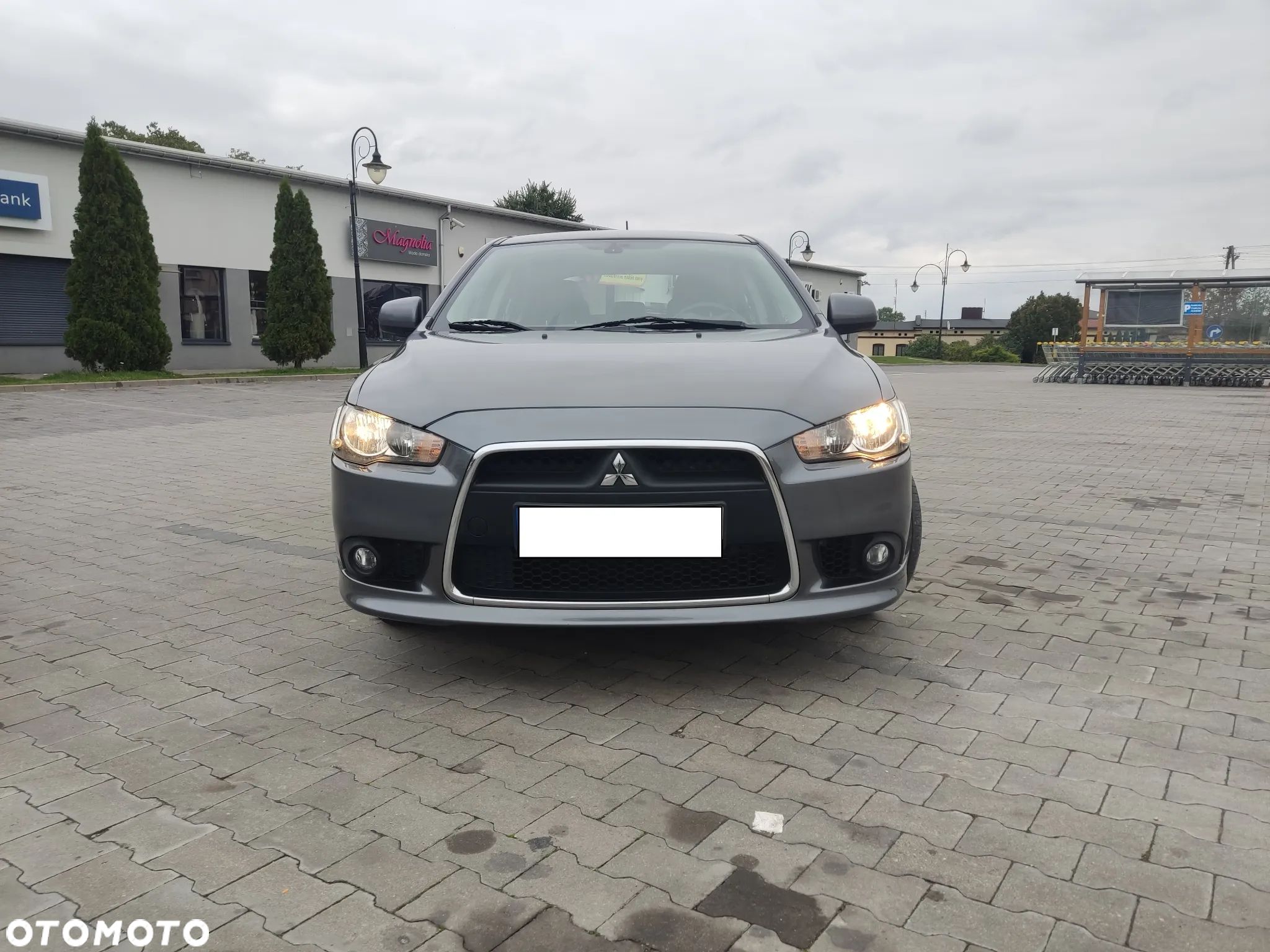 Mitsubishi Lancer 1.5 Inform - 1