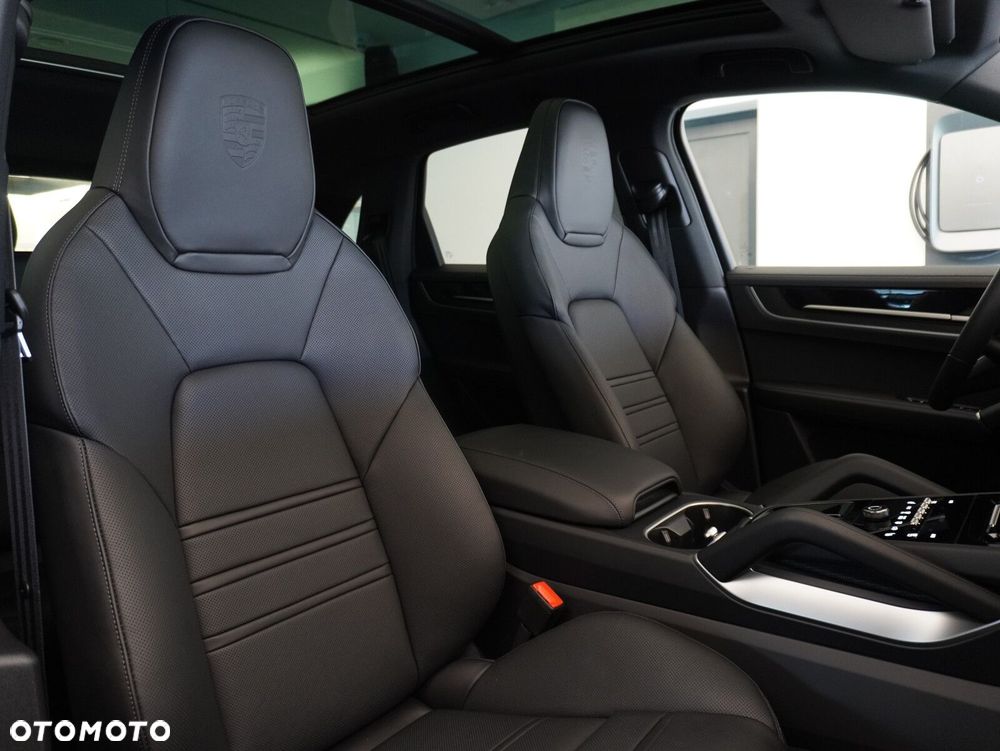 Porsche Cayenne E-Hybrid PHEV Black Edition - 33