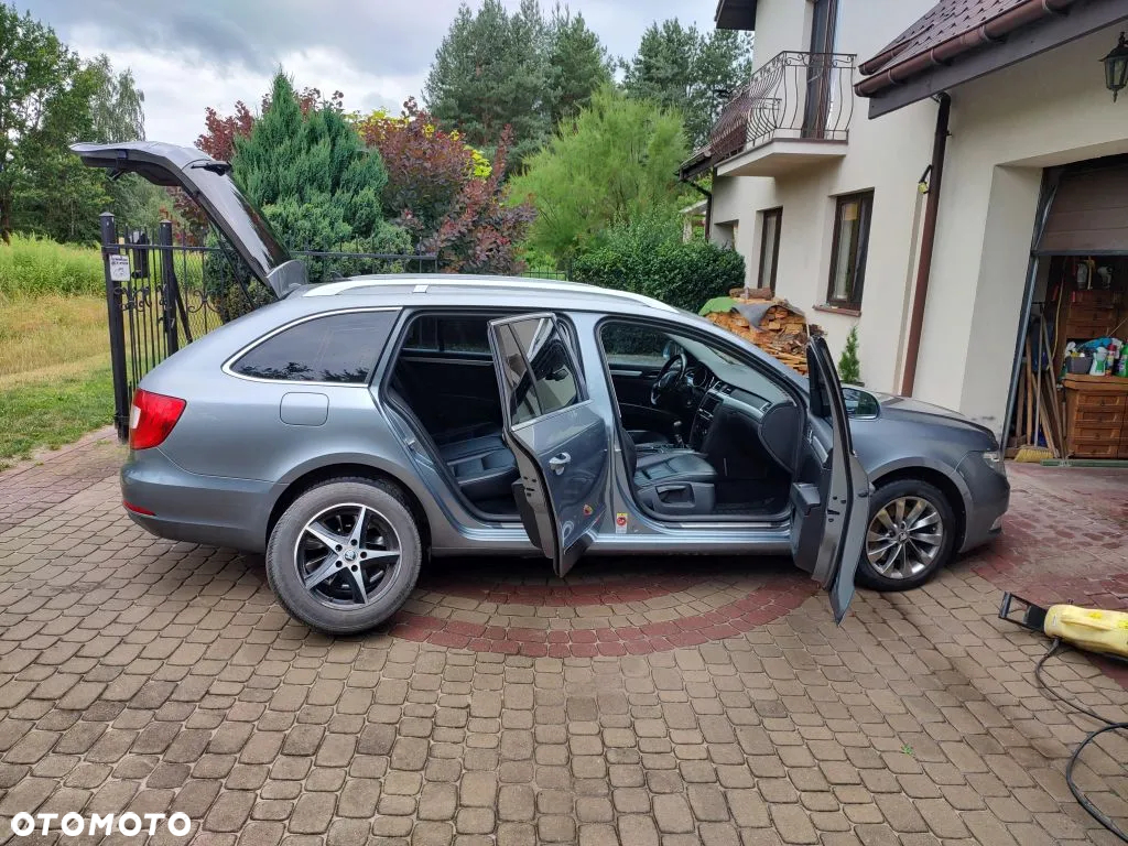 Skoda Superb 1.8 TSI 4x4 Platinum - 3