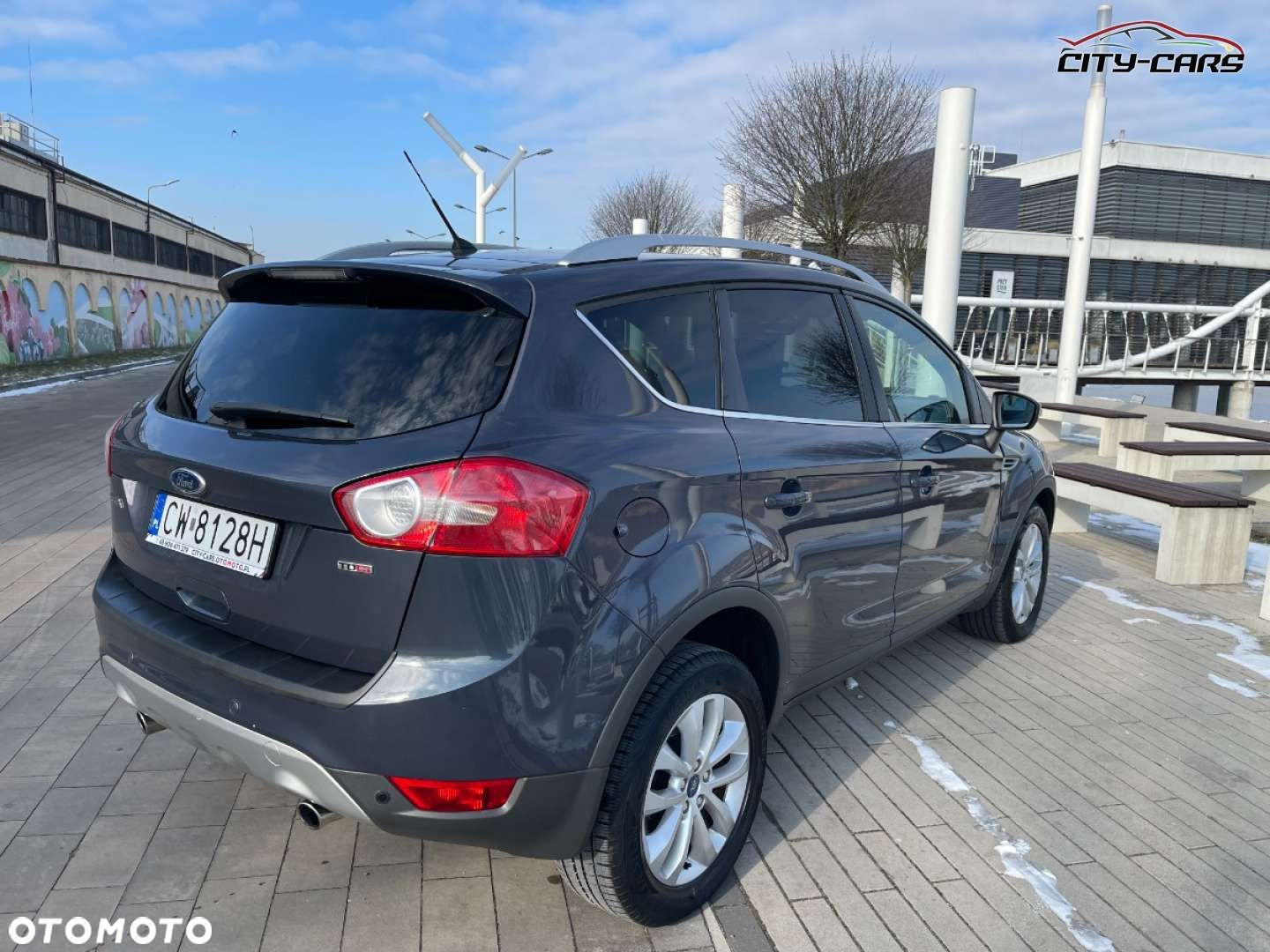 Ford Kuga - 25