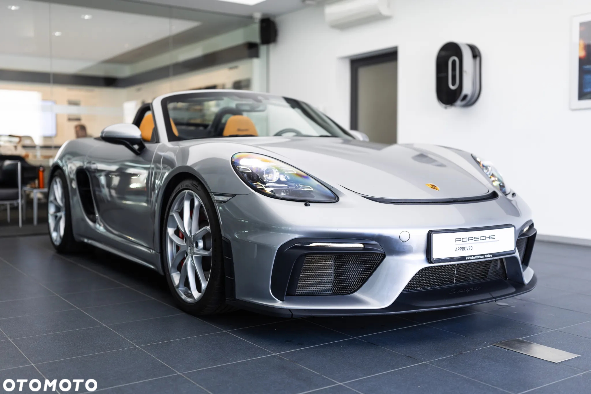 Porsche 718 Spyder - 5