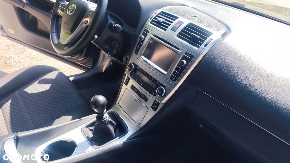 Toyota Avensis 2.0 D-4D PowerBoost Active - 32