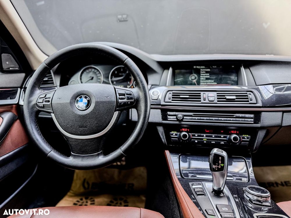 BMW Seria 5 520d Aut. Luxury Line - 15