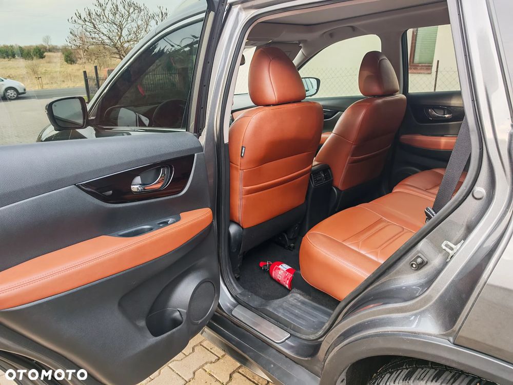 Nissan Rogue - 14
