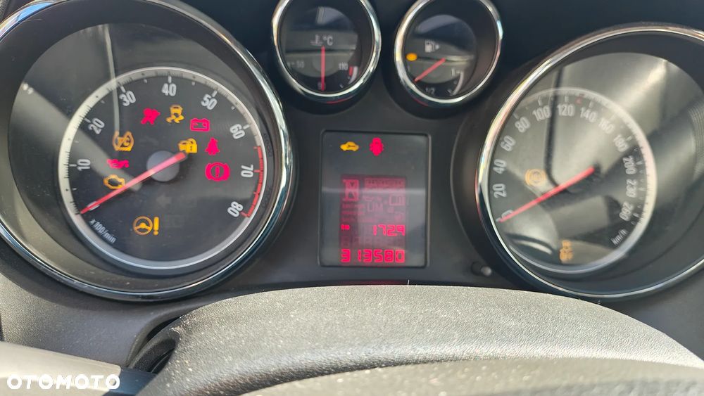 Opel Astra 1.4 T Essentia - 2