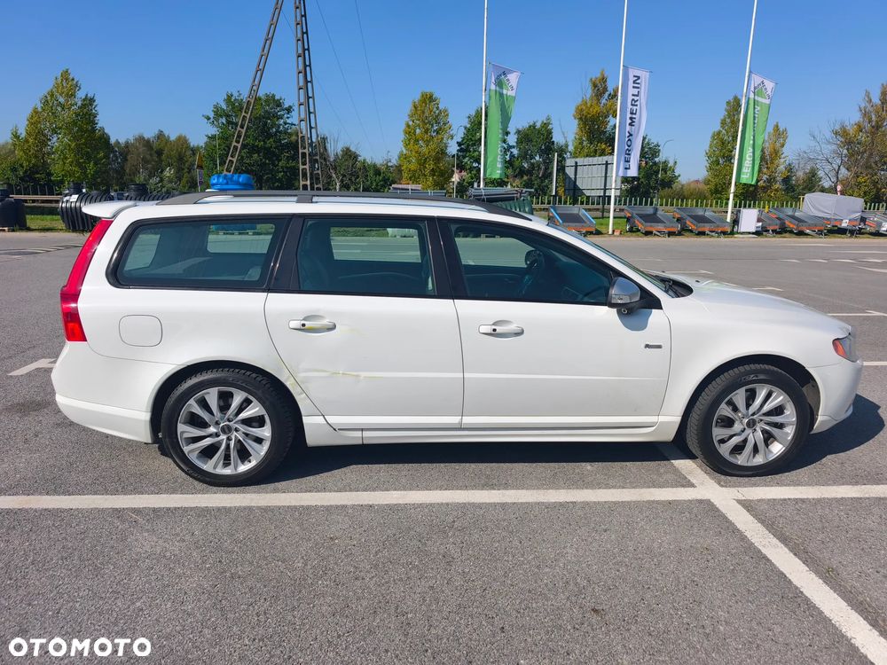 Volvo V70 2.5T R-Design - 6