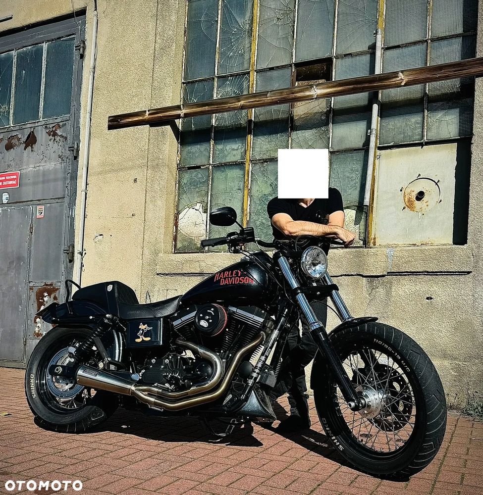 Harley-Davidson Dyna Street Bob - 8