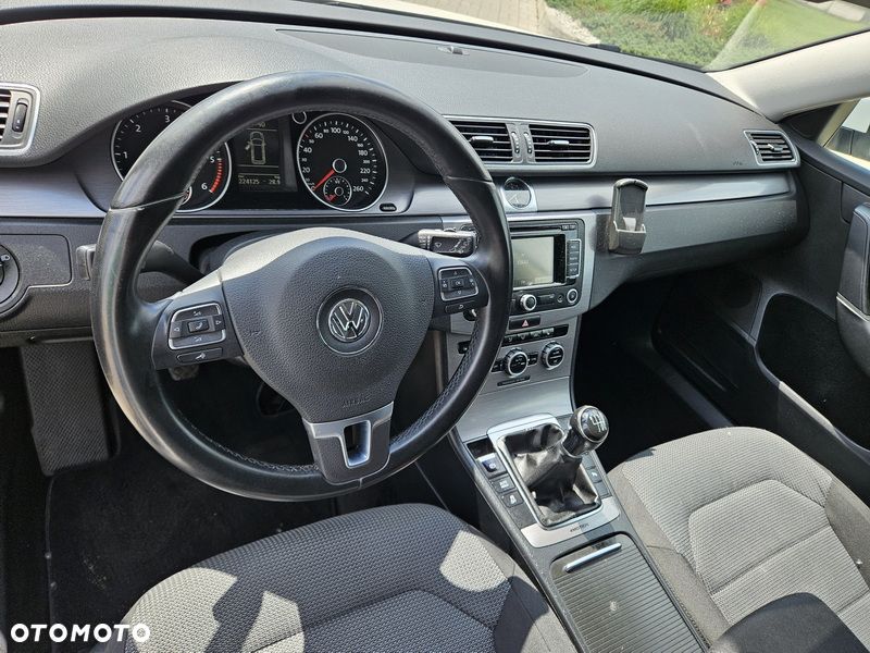 Volkswagen Passat 2.0 TDI 4Mot Comfortline - 8