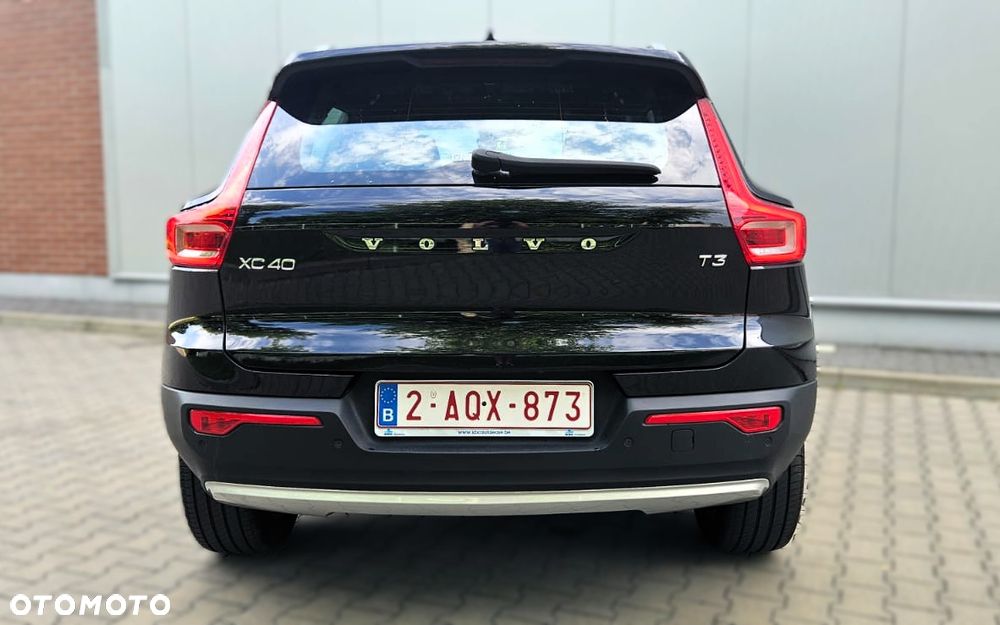 Volvo XC 40 T3 Momentum Pro - 6