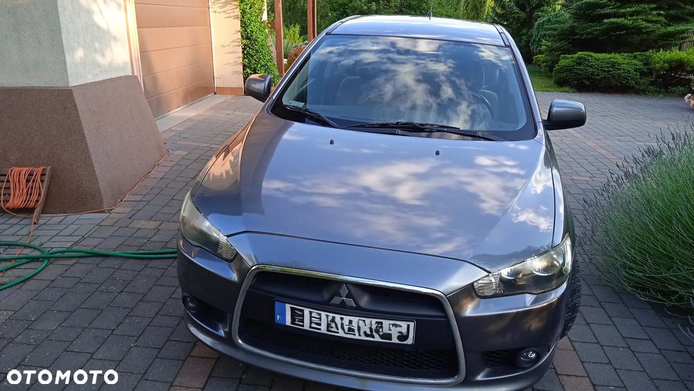 Mitsubishi Lancer - 1