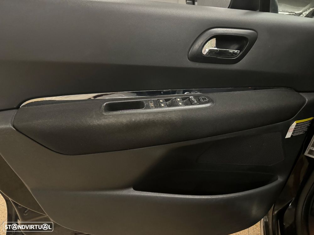 Peugeot 3008 1.6 HDi Sport 130g - 23