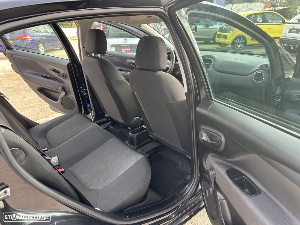 Fiat Punto 1.2 Lounge Start&Stop - 27