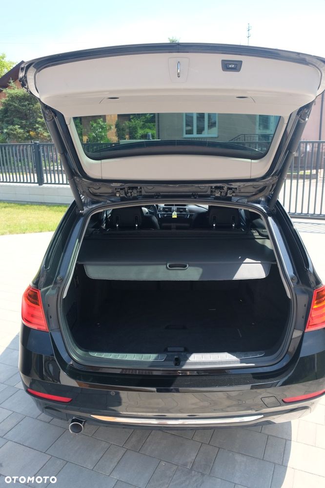 BMW Seria 3 318d Luxury Line - 9