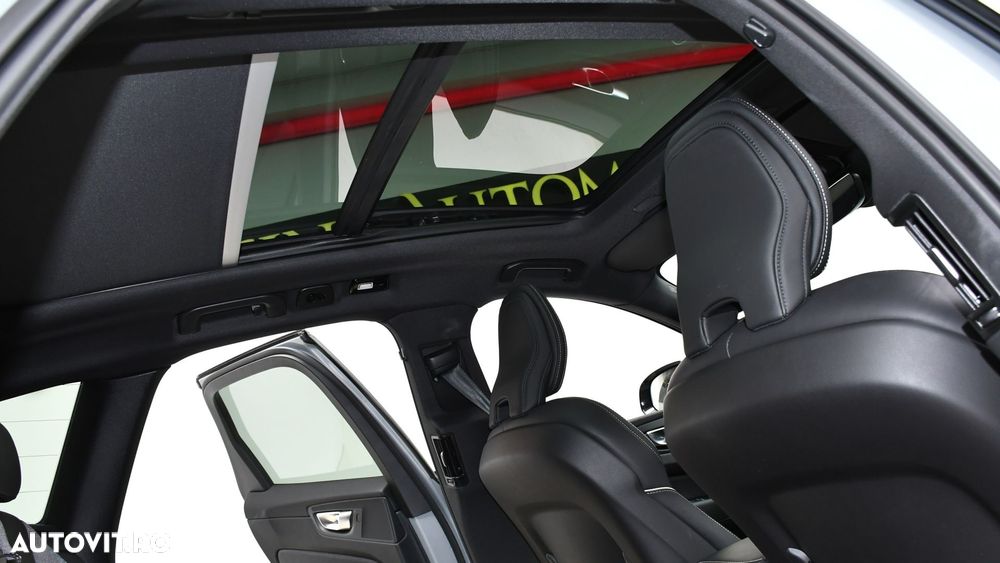 Volvo XC 60 B4 D AWD Plus Dark - 13