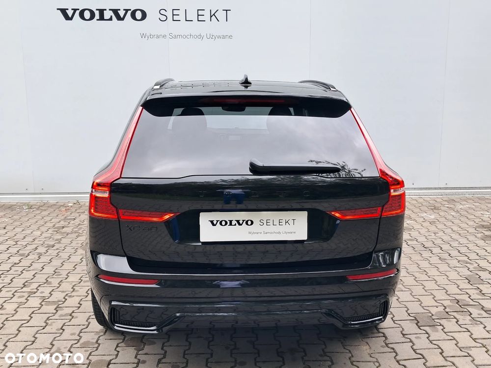 Volvo XC 60 T6 Plug-In Hybrid AWD Ultra Black Edition - 6