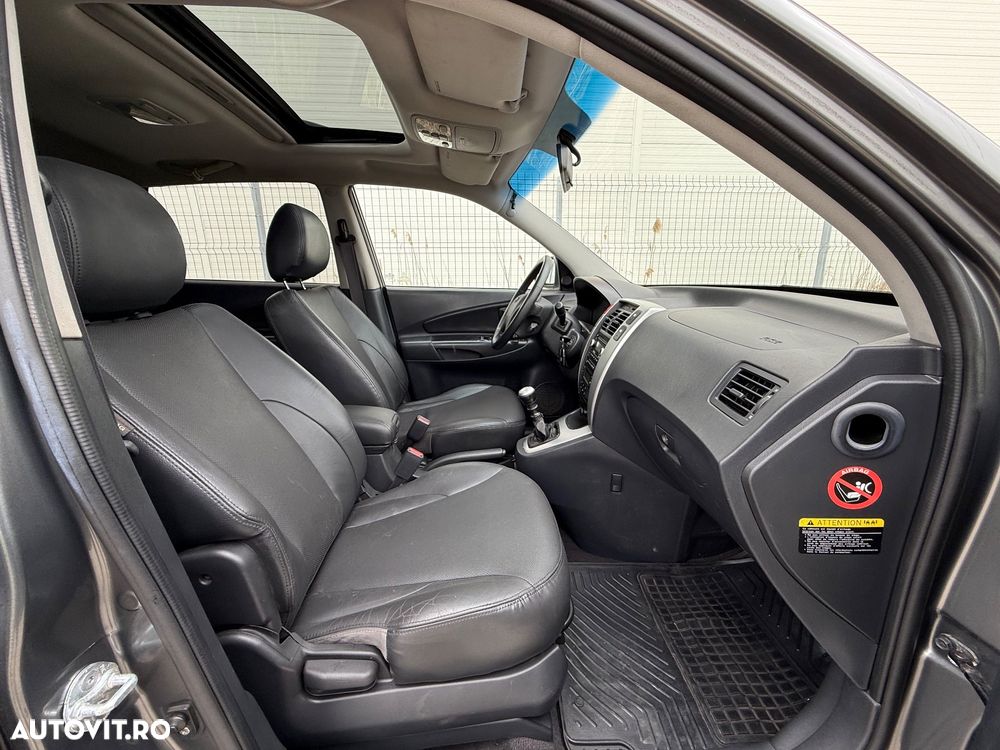 Hyundai Tucson 2.0 CRDI VGT GLS 2WD MT STYLE - 7