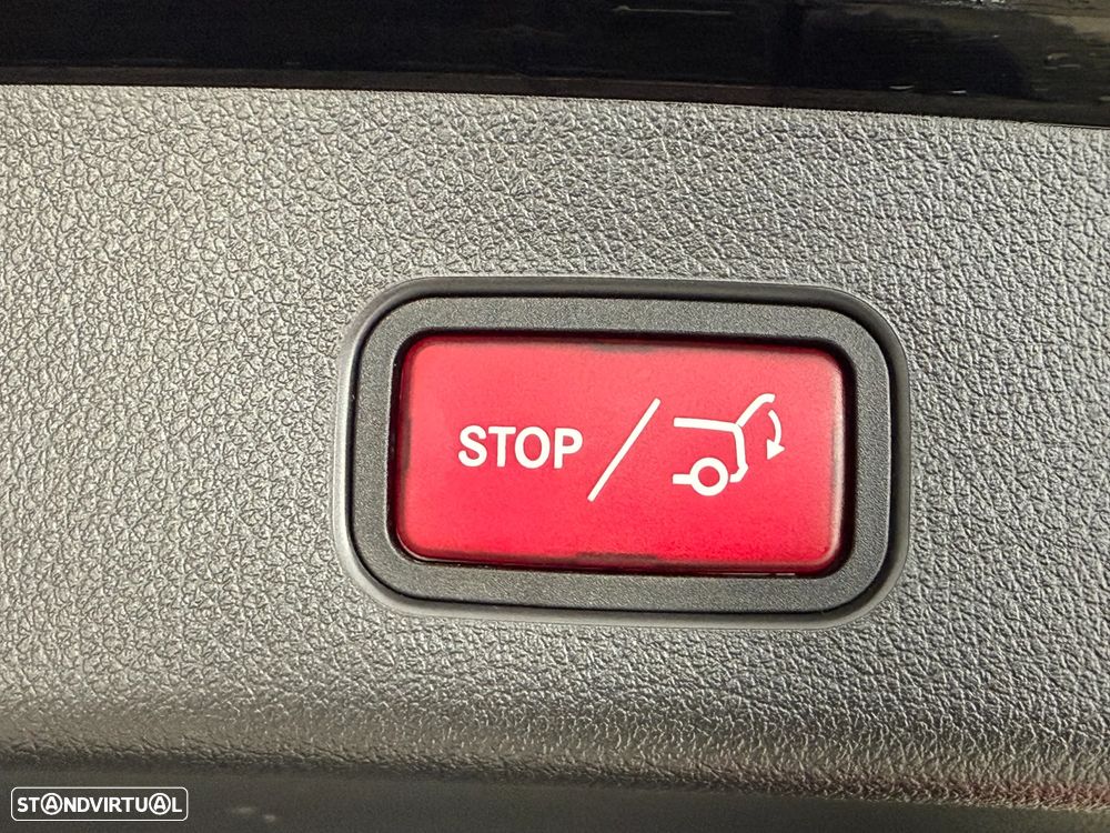 Mercedes-Benz GLC 300 e 4Matic 9G-TRONIC Avantgarde Advanced - 42