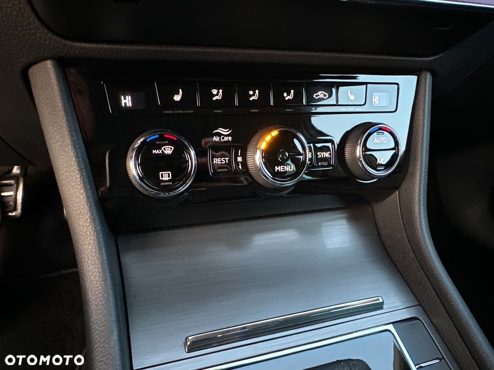 Skoda Superb 2.0 TDI 4x4 DSG Scout - 30