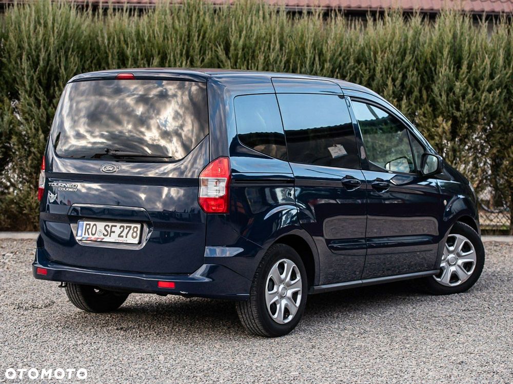 Ford Tourneo Courier - 13