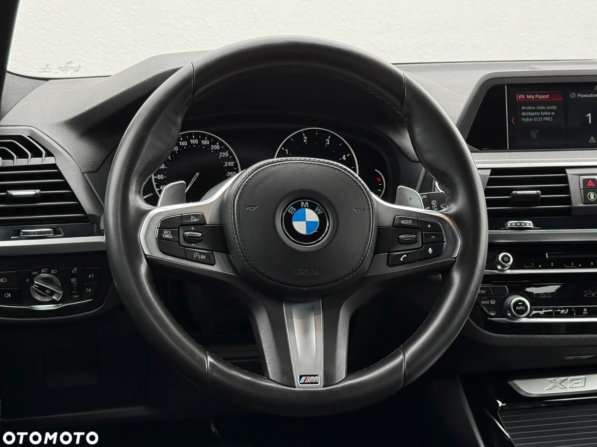 BMW X3 xDrive20d - 27