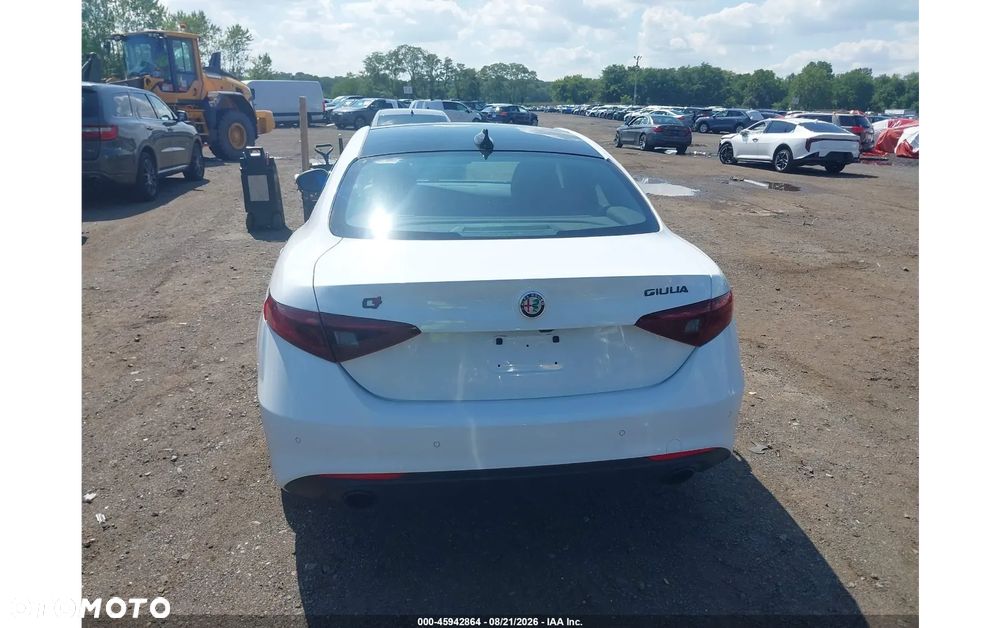 Alfa Romeo Giulia - 6