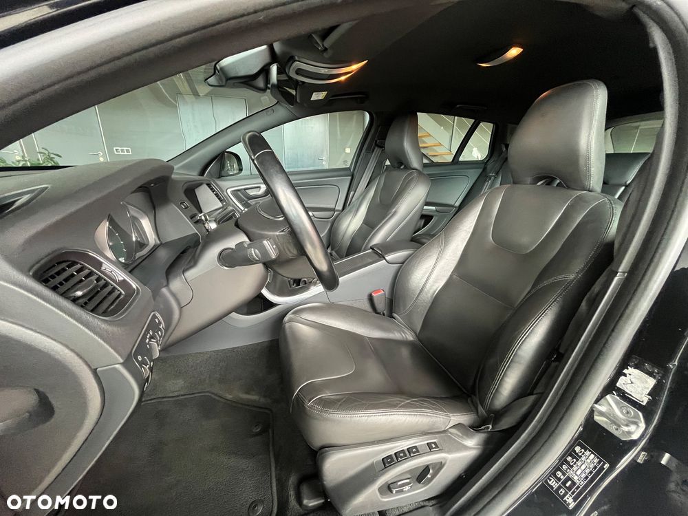 Volvo V60 D3 Summum - 20