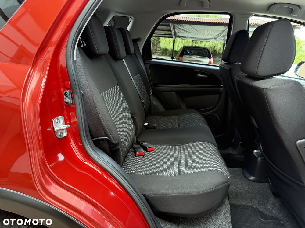 Suzuki SX4 1.6 GS / Premium - 30