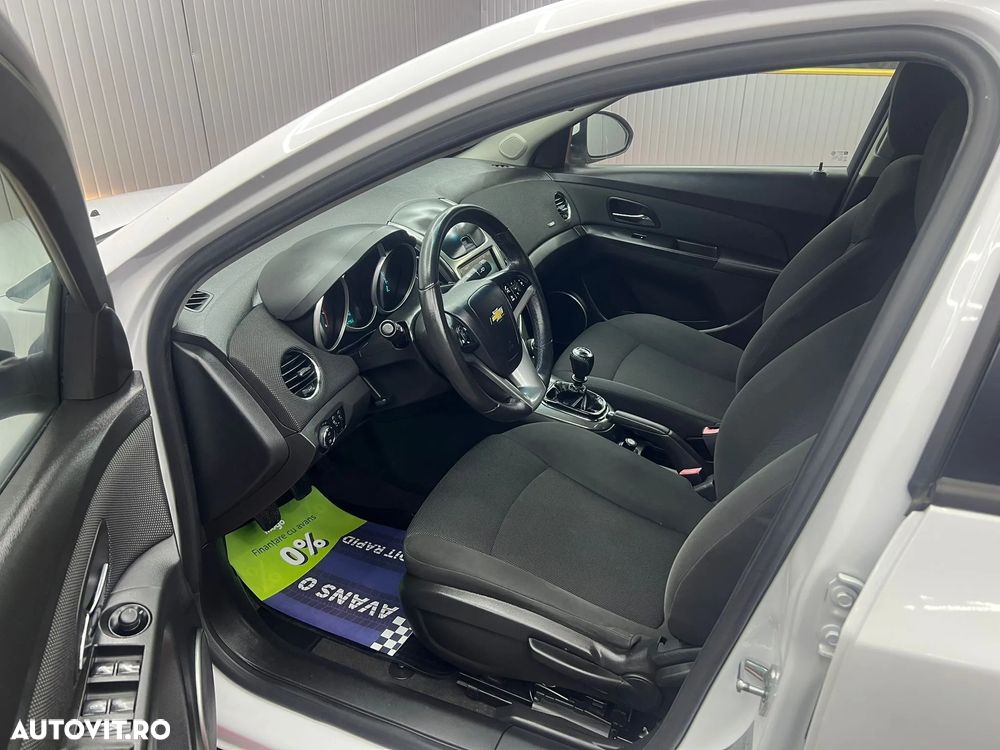 Chevrolet Cruze - 11