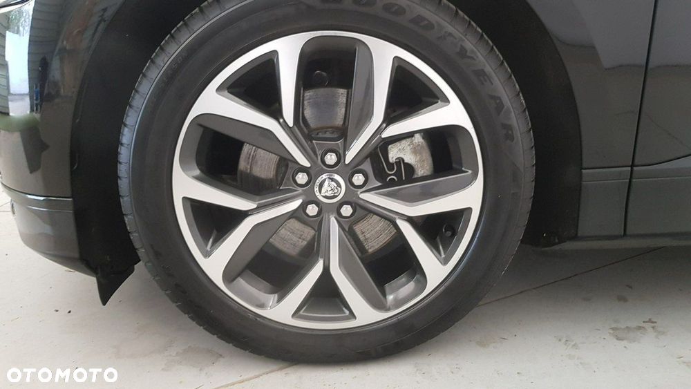 Jaguar I-Pace - 14