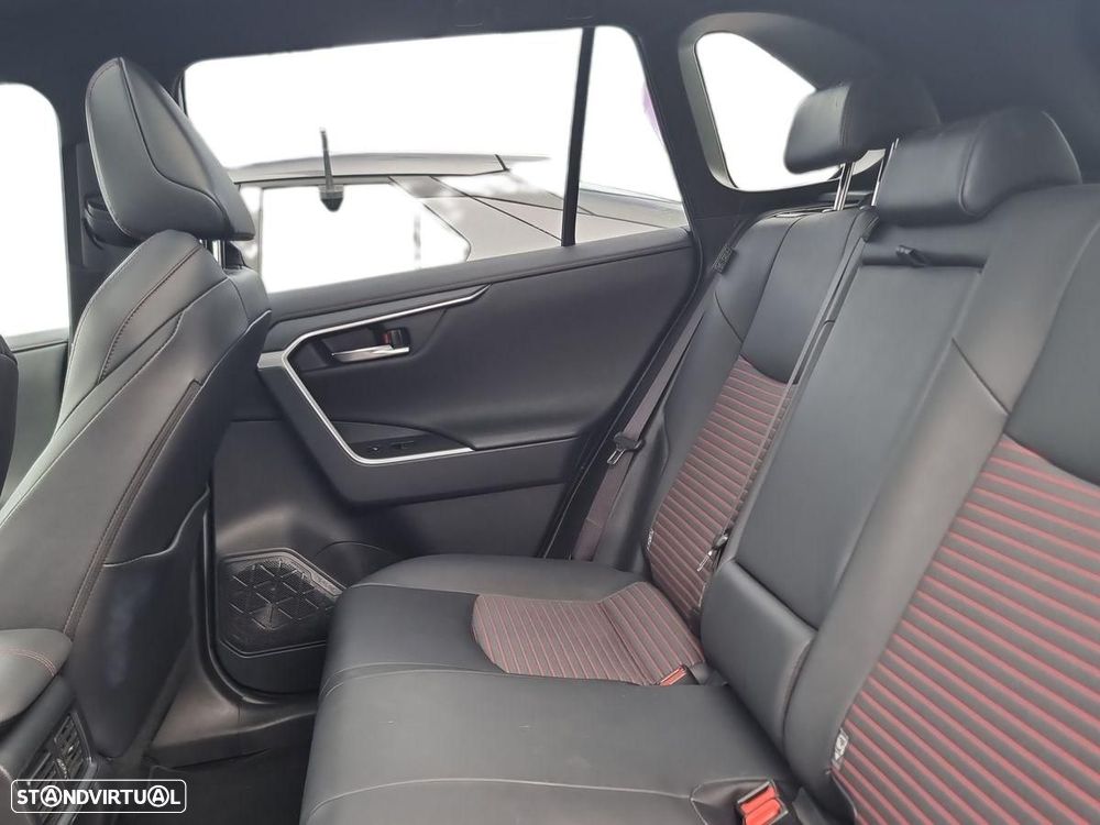 Toyota RAV4 - 12
