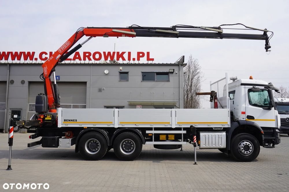 Mercedes-Benz Arocs 2633 burtowy / HDS FASSI F155A.0.23 / PILOT / 230 tys. km_224158 - 3