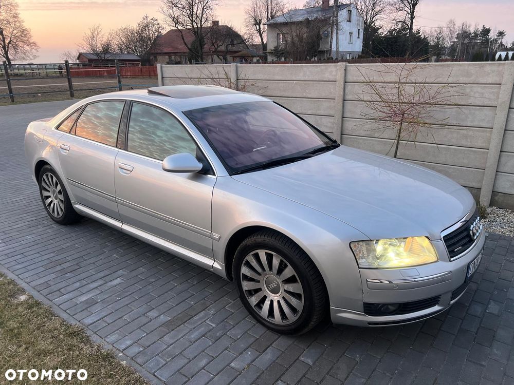 Audi A8 4.2 Quattro - 3