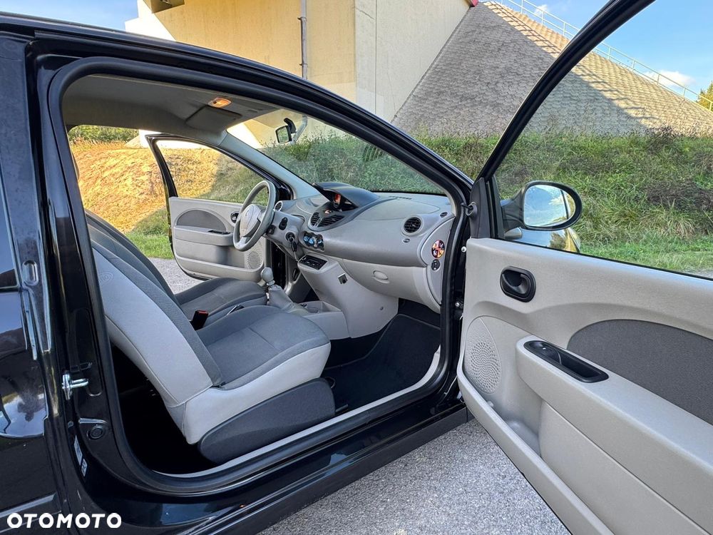 Renault Twingo 1.2 8V Access - 20