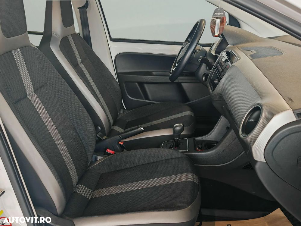 Volkswagen up! - 9