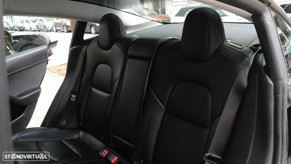 Tesla Model 3 Long Range Tração Traseira - 26