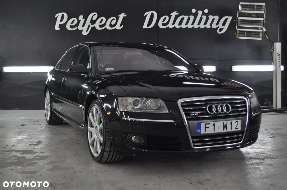 Audi A8 6.0 Quattro - 1