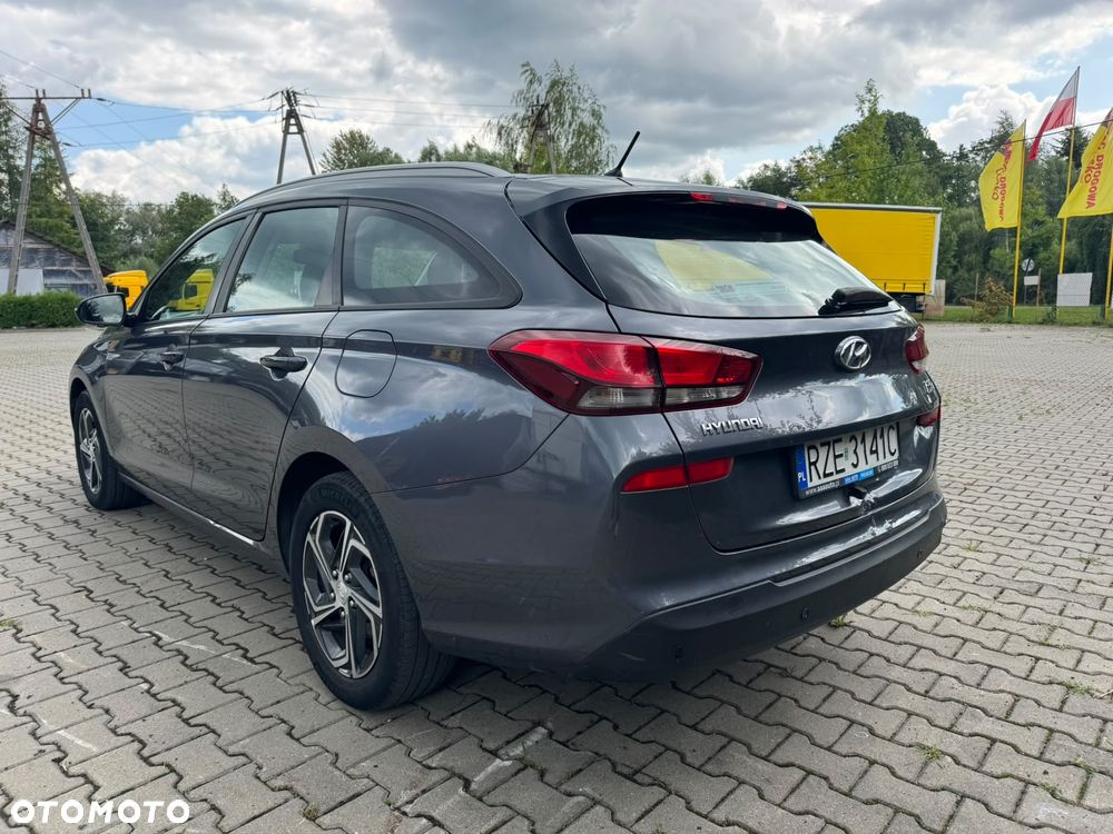 Hyundai i30 1.4 Classic + - 4