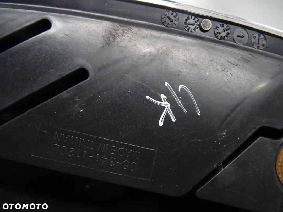 VW PASSAT B6 2.0 TDI LAMPA LEWY PRAWY PRZÓD UK - 11