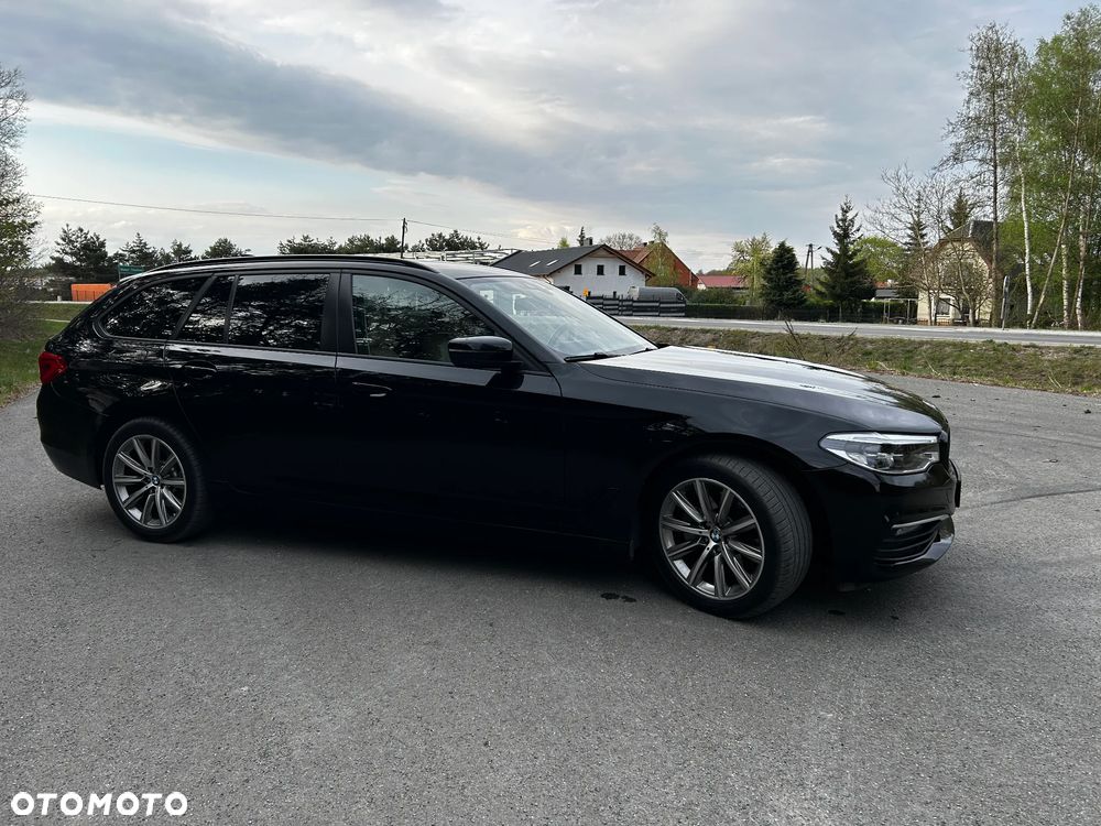 BMW Seria 5 520d xDrive - 4