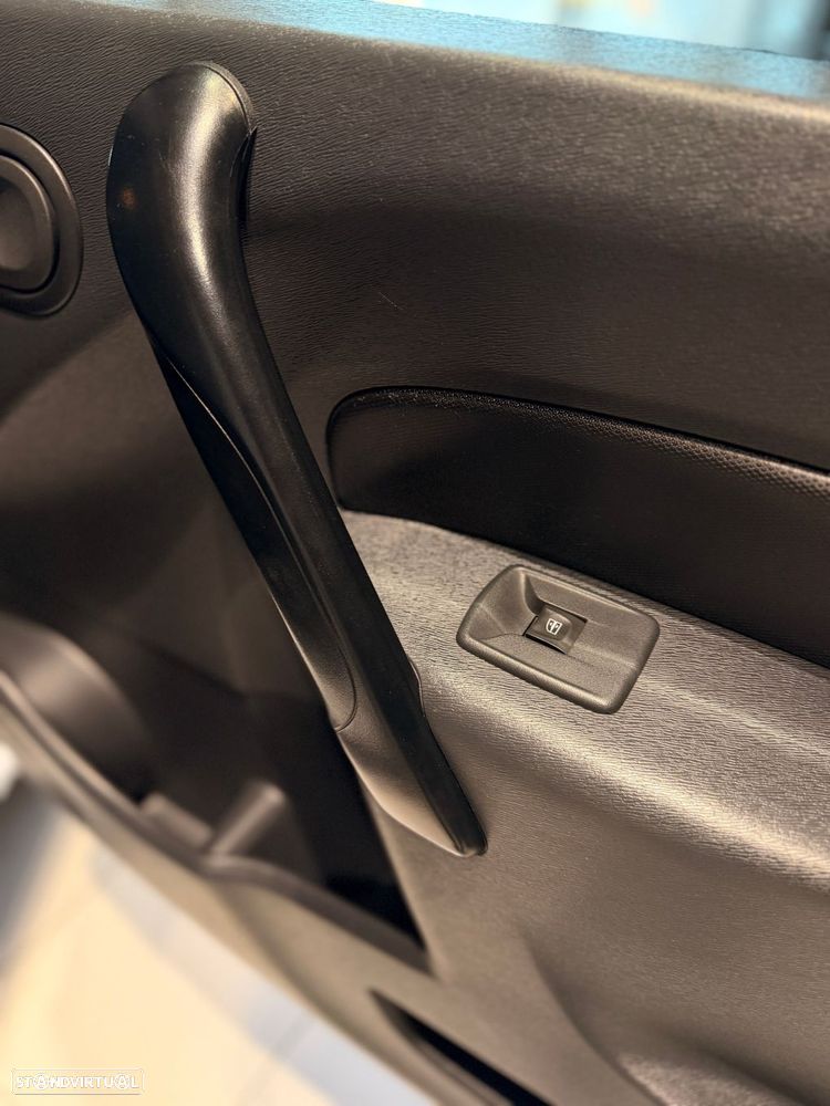 Renault Kangoo Outro - 27