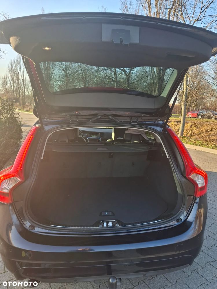 Volvo V60 D3 Drive-E Momentum - 15