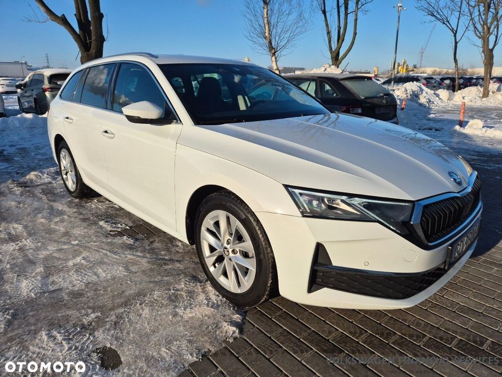 Skoda Octavia 1.5 TSI mHEV Selection DSG - 2