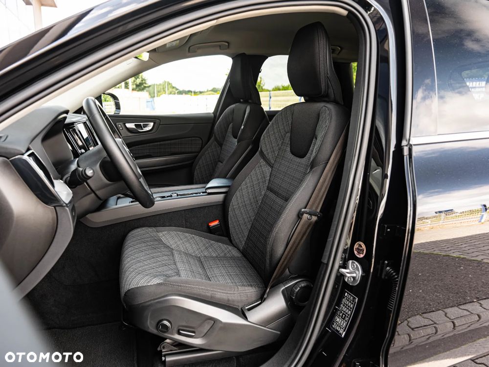 Volvo XC 60 B4 D Core - 25