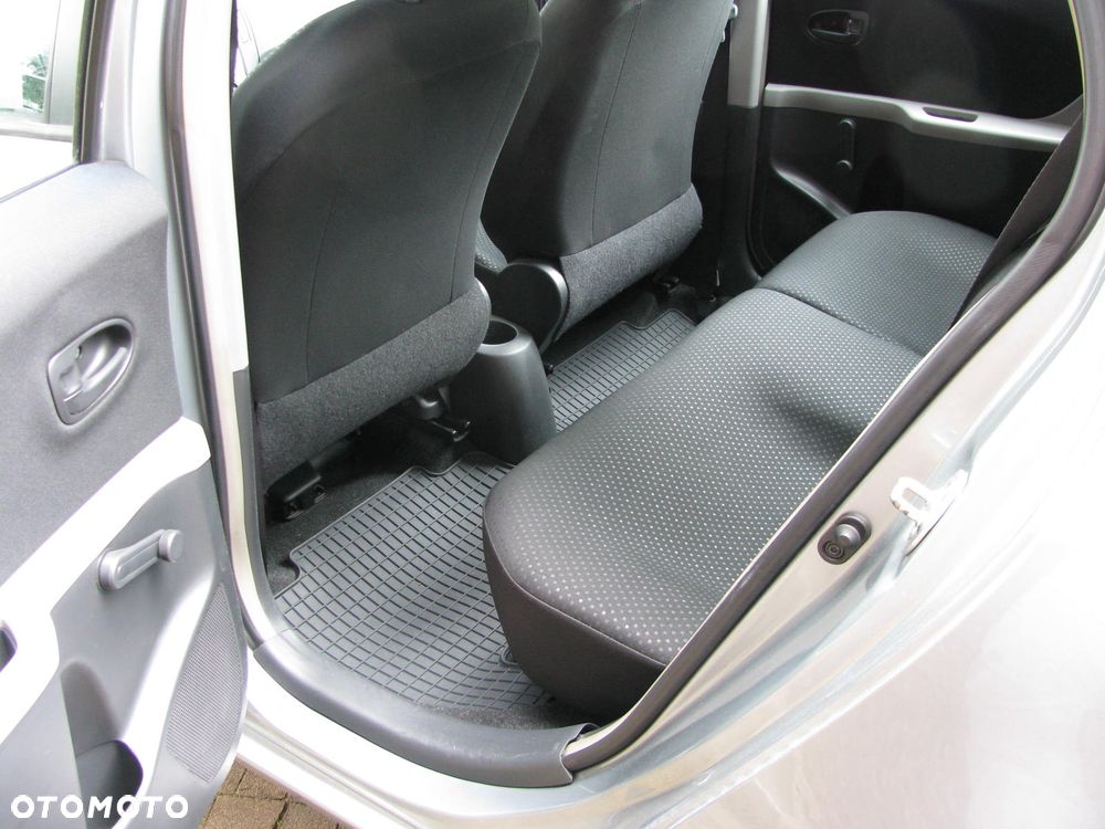 Toyota Yaris 1.33 2010 - 4