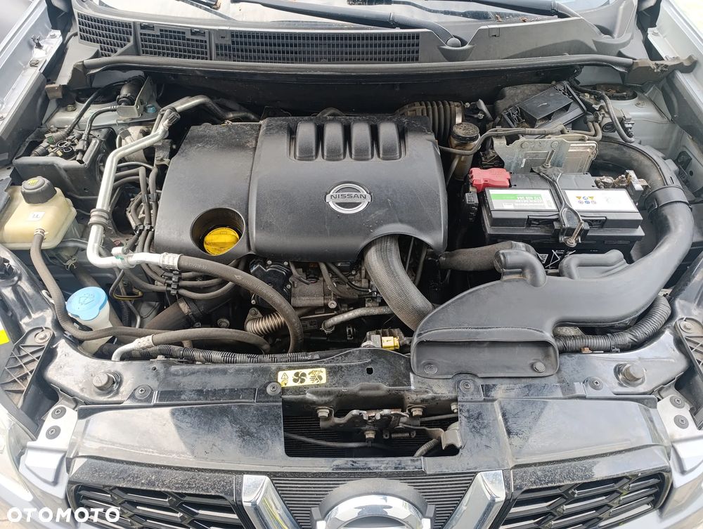 Nissan Qashqai 2.0 dCi 4 x 4 DPF tekna - 17