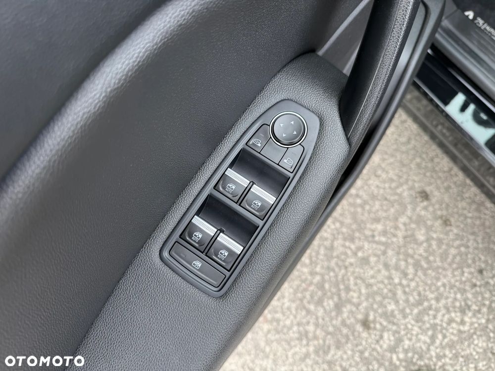 Renault Captur 1.6 E-TECH Plug-In Intens - 28