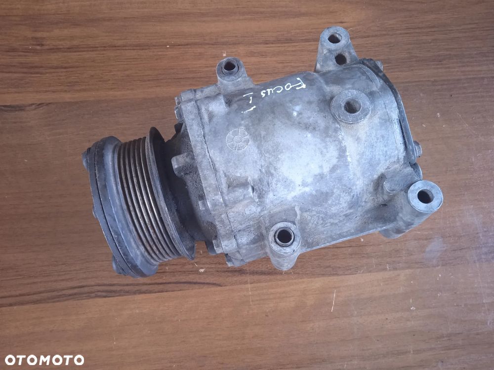 Sprężarka klimatyzacji	Ford Focus  I 1.8 d - 5