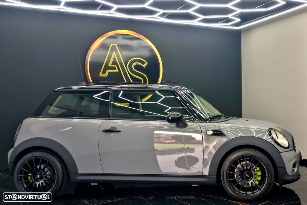 MINI 3 Portas One D - 27