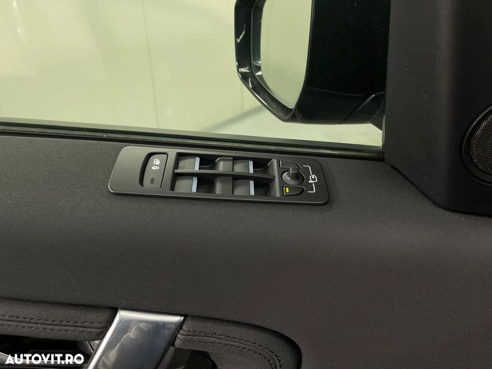 Land Rover Discovery Sport - 26