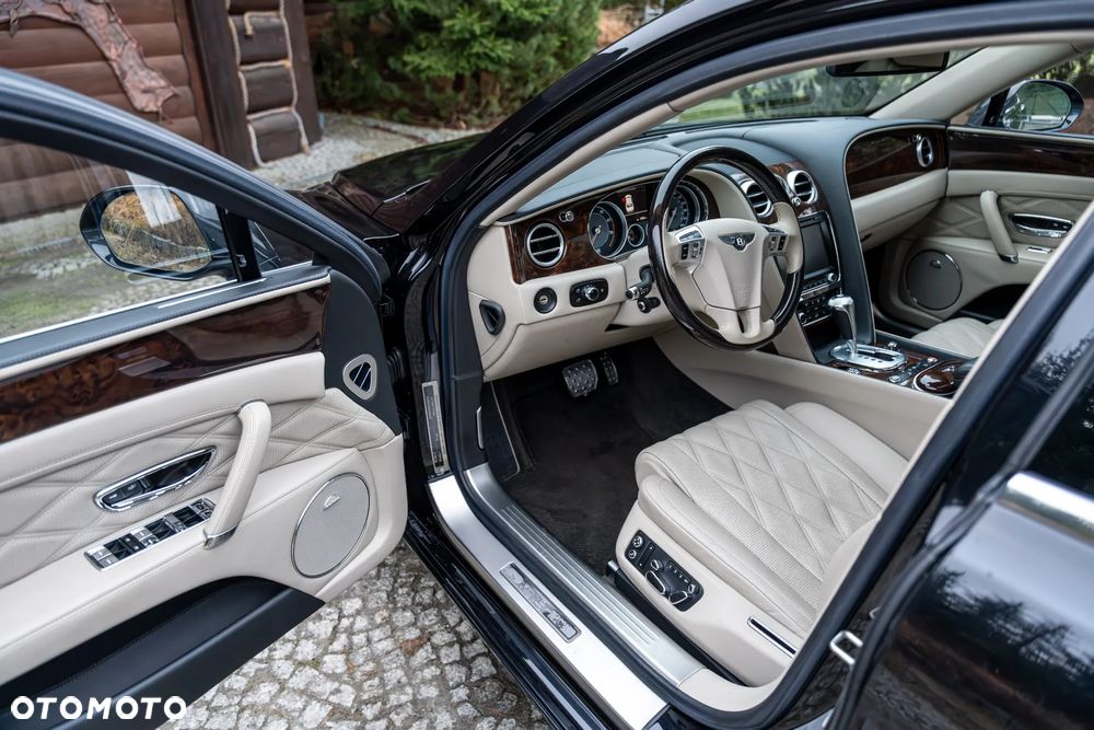 Bentley Flying Spur Mulliner - 22
